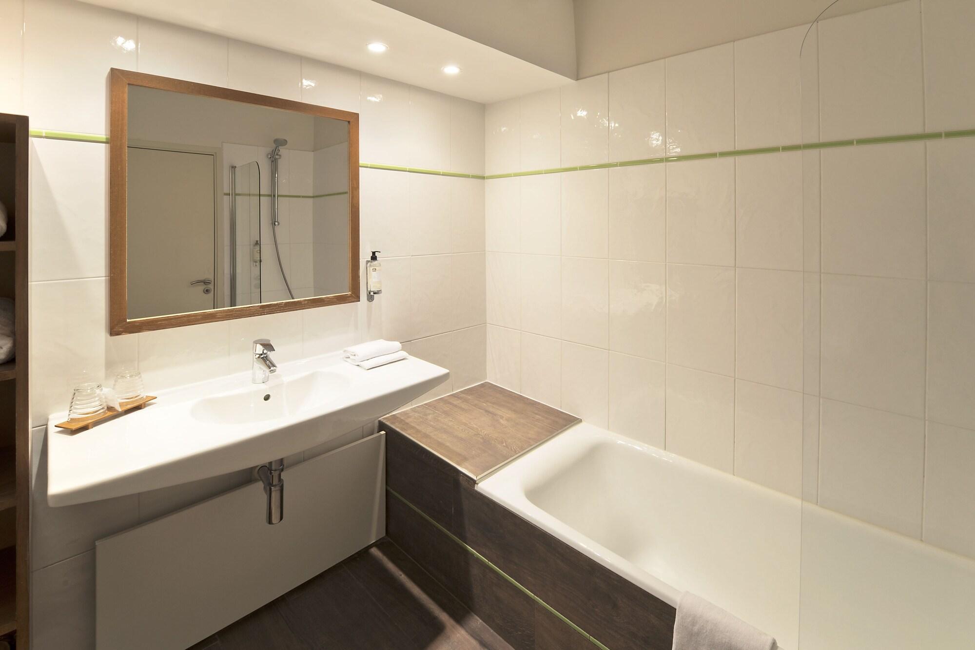 Best Western Plus L'Oree Paris Sud Saulx-les-Chartreux Exterior foto